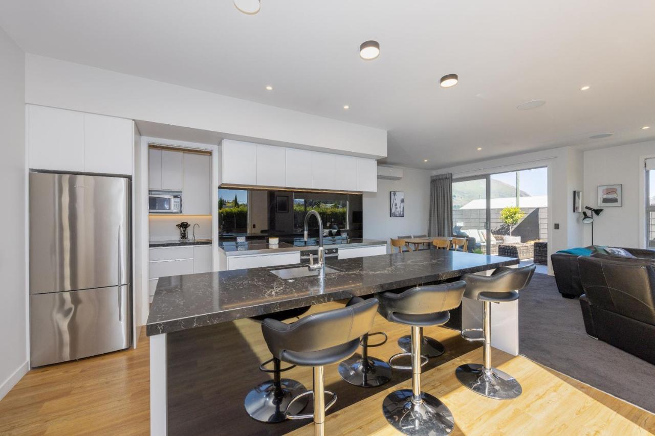 וואנאקה Prime Location On Warren St - 3 Bedroom Town House מראה חיצוני תמונה